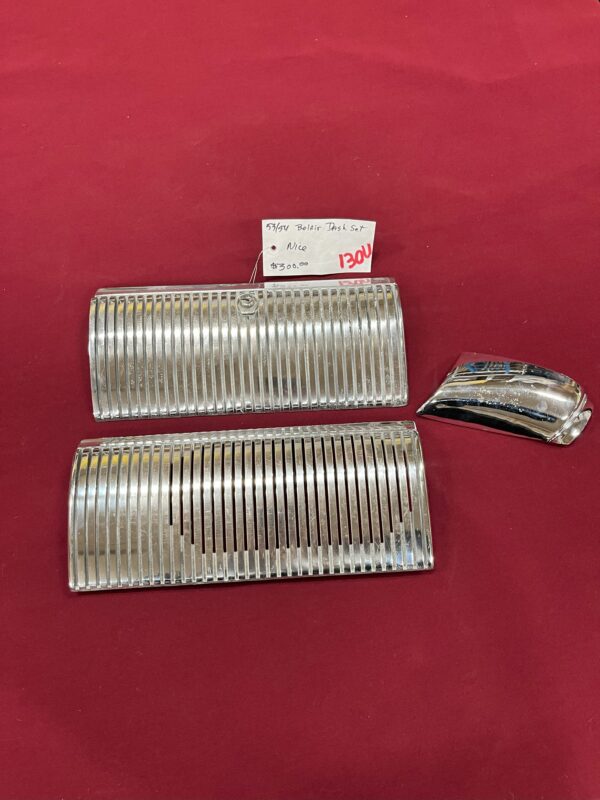 1953-1954 Belair Dash Set (Nice, 3 Pieces)