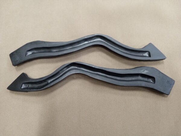 1949-1952 Convertible/Hardtop Front Door Hinge Pillar Weatherstrip - Image 2